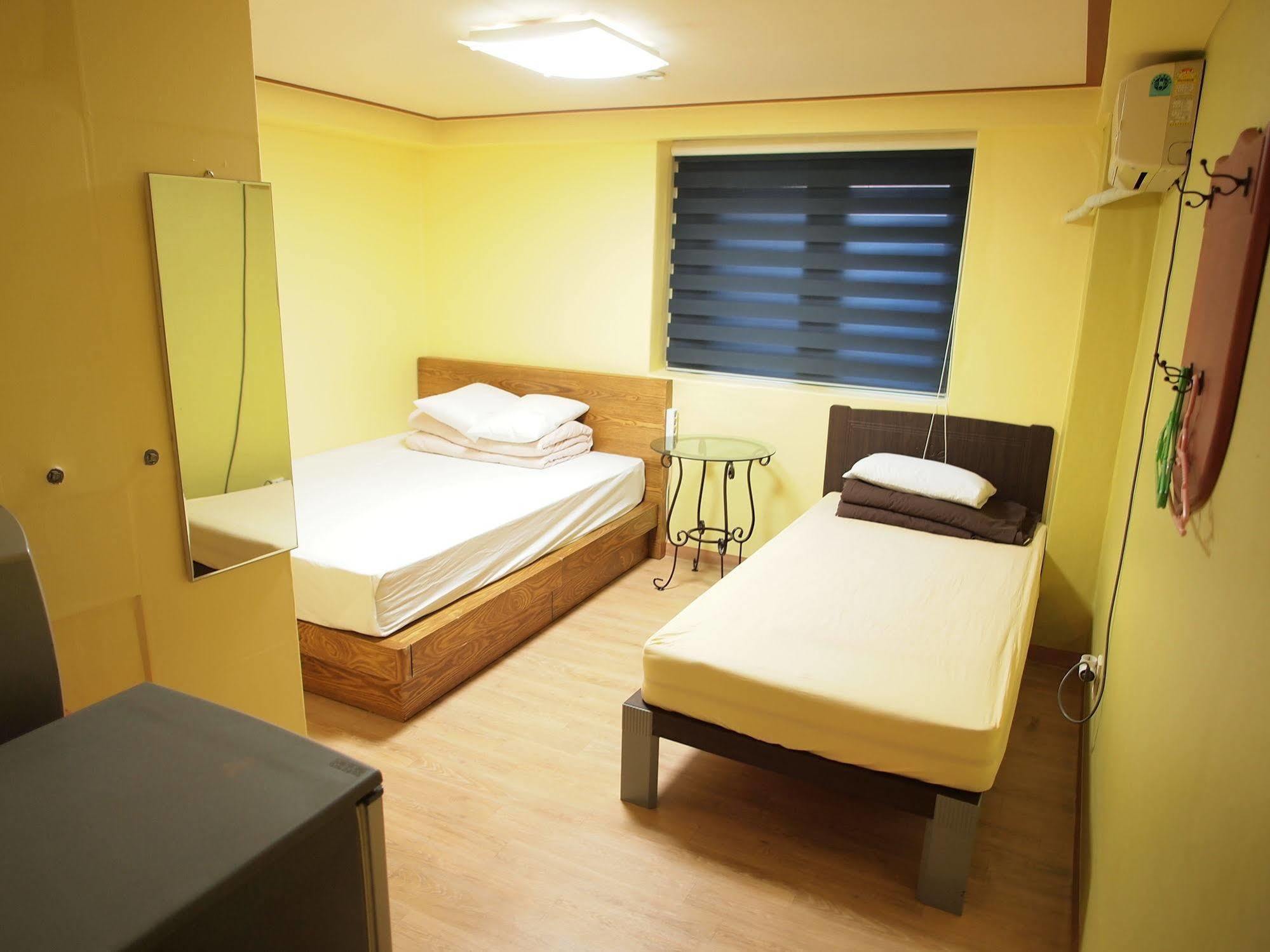 Shinchon Hostel 首爾 外观 照片