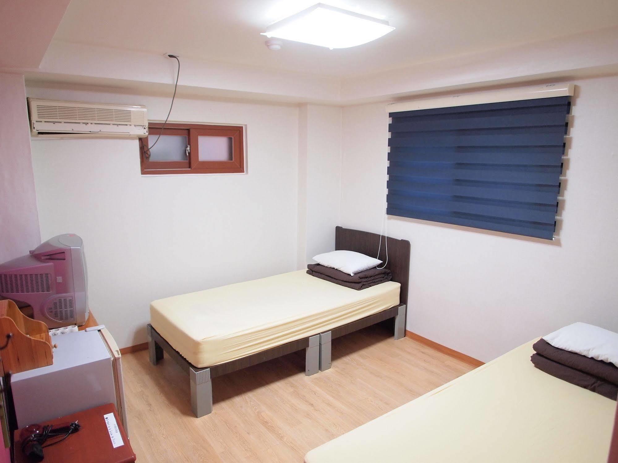 Shinchon Hostel 首爾 外观 照片